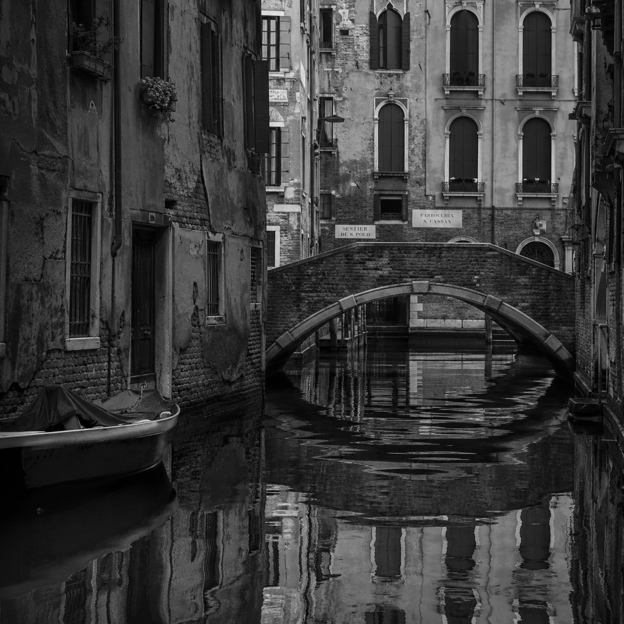 URBAN NOIR | Black & White City Element Pack